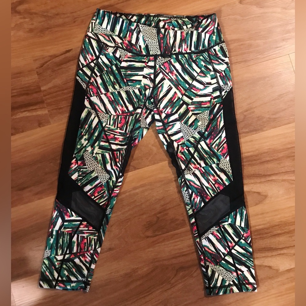 Zella • Cropped Mesh Panel Leggings Tights • Tropical Jungle Print • Sz Small